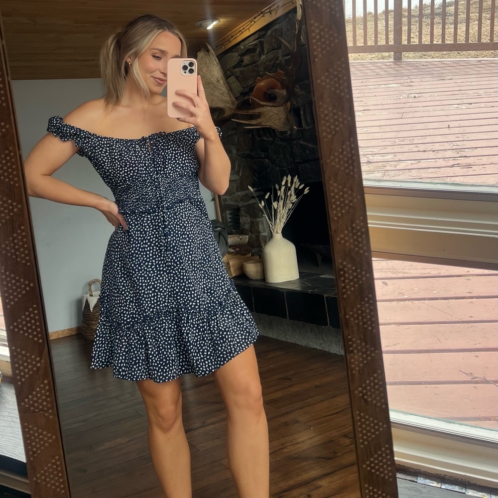 Off the shoulder summer dress! Size small